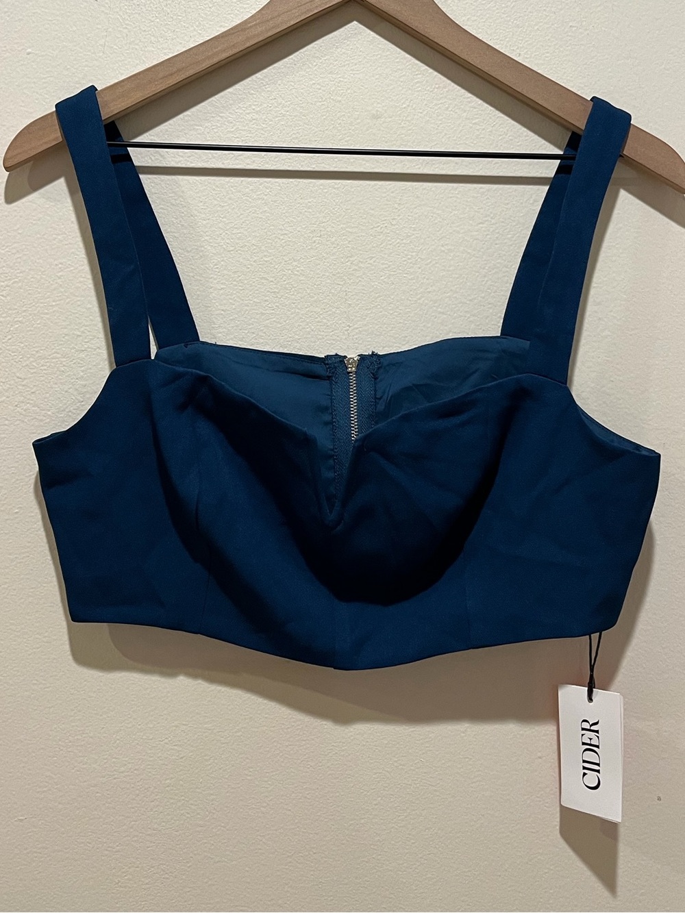 CLEARANCE NWT Cider Midnight Blue Dressy Sleeveless Crop Top Shirt - Medium
